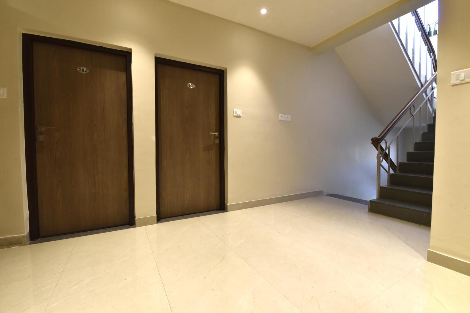 Bunglow 14, Rooms With Balcony 아부 산 외부 사진