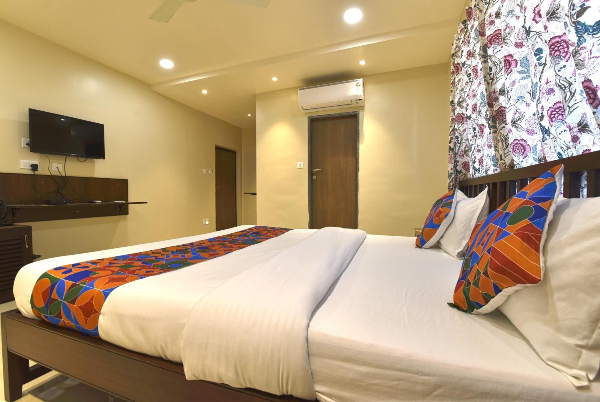 Bunglow 14, Rooms With Balcony 아부 산 외부 사진