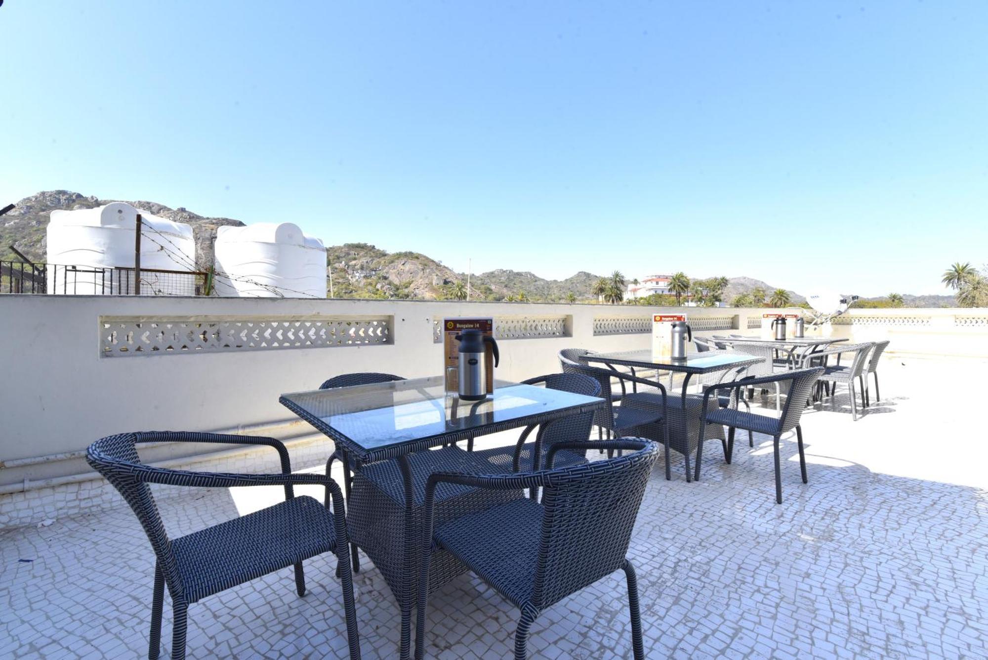 Bunglow 14, Rooms With Balcony 아부 산 외부 사진